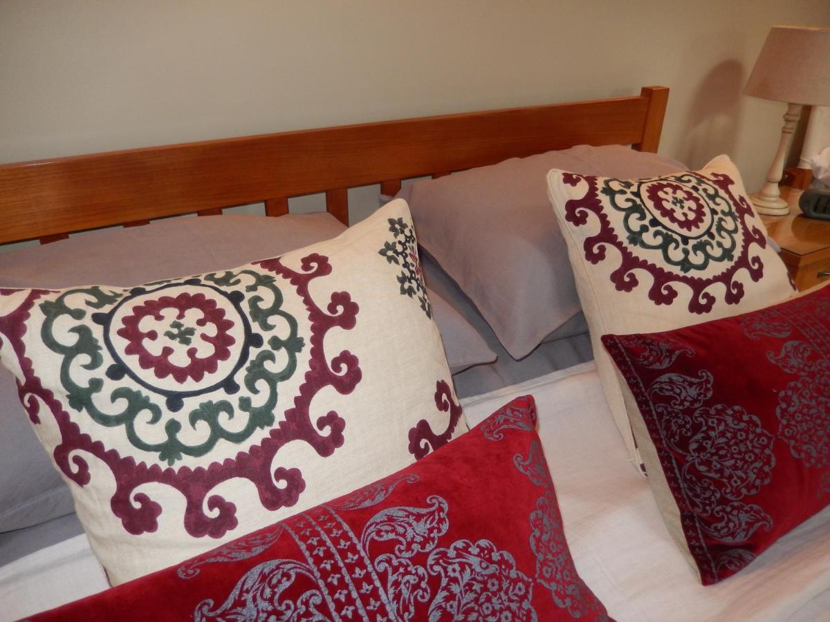 Motts Bed & Breakfast Грейт Дънмоу Екстериор снимка